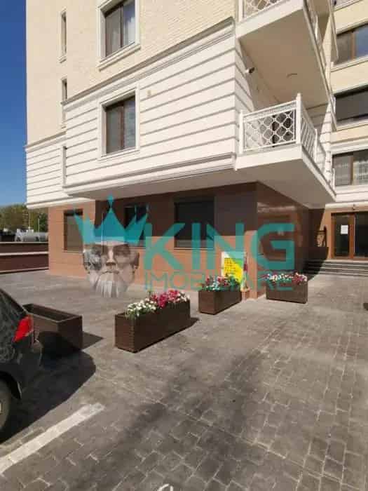 Apartament 3 camere Pacurari mobilat utilat centrala proprie parcare terasa