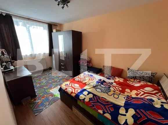 Apartament 3 camere, etaj 2, zona 11 Iunie