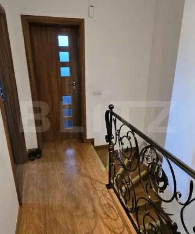 vanzare apartamente duplex 4 camere Aleea Mana cu curte proprie