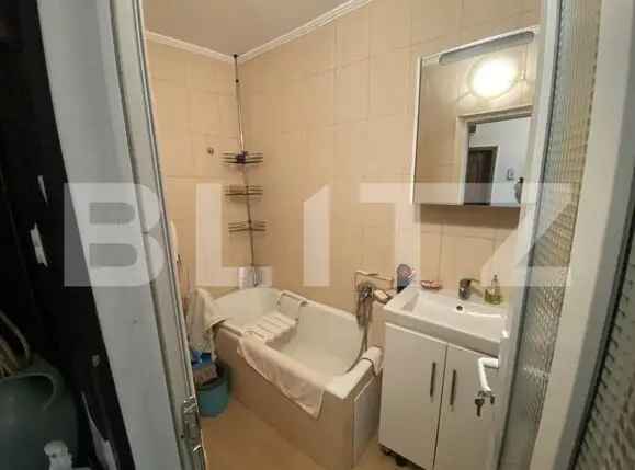 Apartament 2 camere în suprafață de 47 mp, decomandat, zona Dumbrava 2