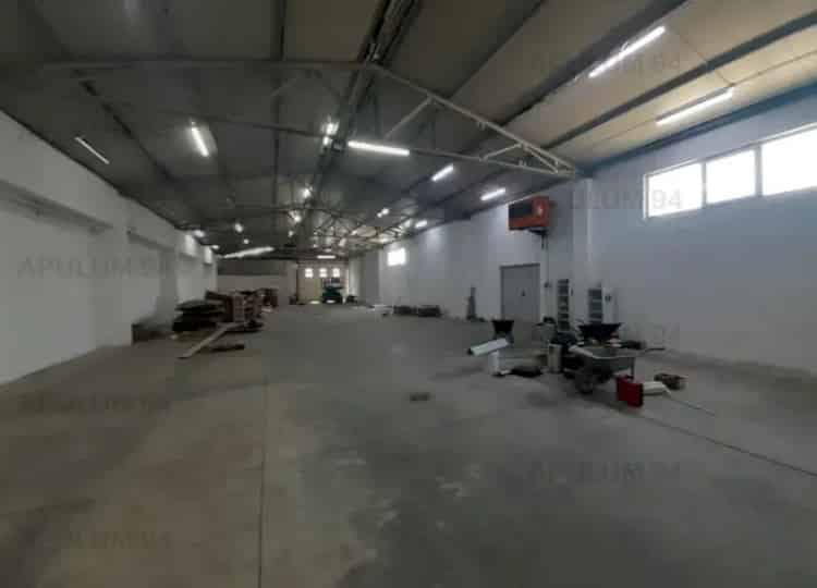Hala productie sau depozitare si birouri langa Bucuresti