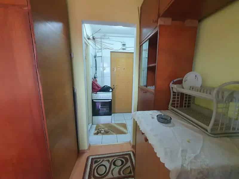 Camera Sibiu Zona Terezian Etaj 4 - Vânzare sau Inchiriere