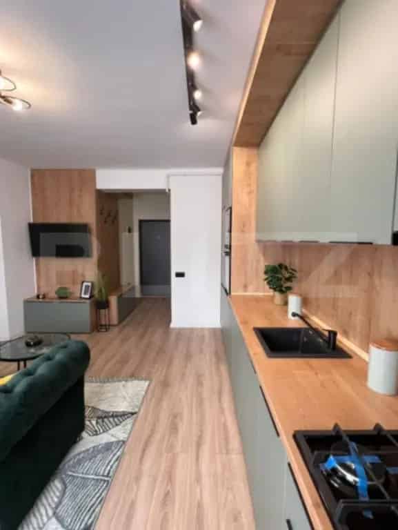 Apartament 3 camere de vanzare zona Terra