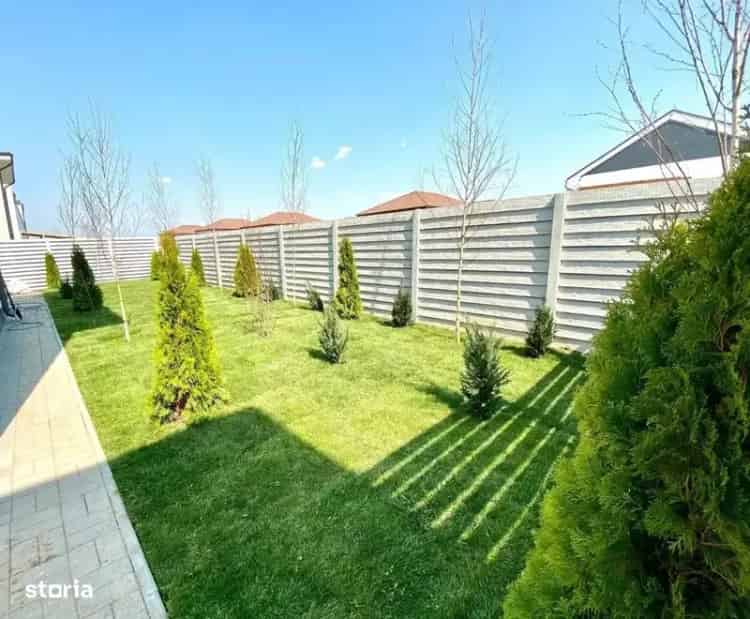 Bloc construit, gradina 66 mp, bucatarie inchisa 10 mp!