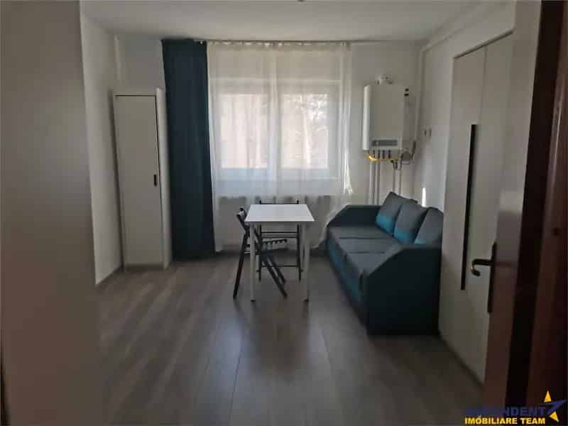 Garsoniera Renovata Complet Mobila Noua Utilitati Individule