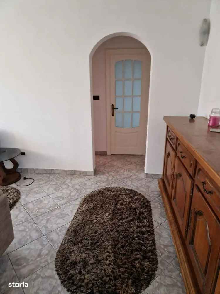 Apartament de vânzare 4 camere în Focșani, renovat și mobilat