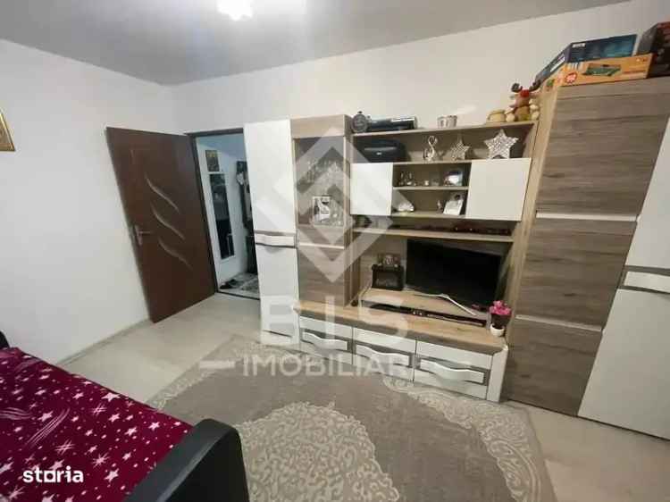 Vânzare apartament cu 2 camere Decebal semidecomandat complet mobilat