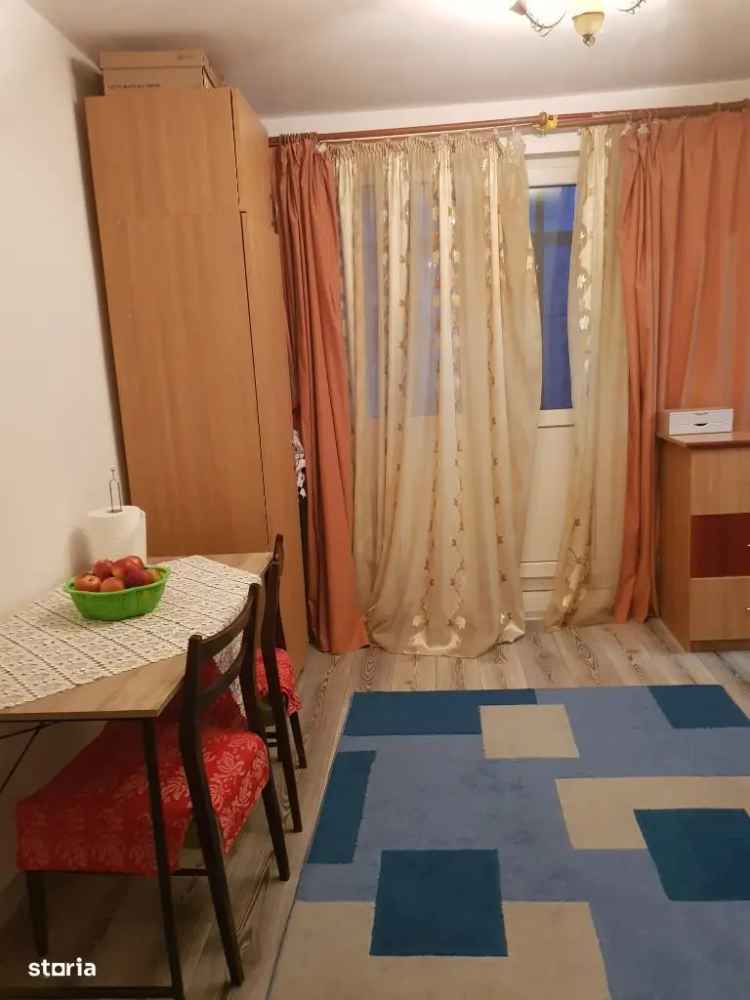 Cumparare apartamente 2 camere semidecomandate in zona Podu Ros