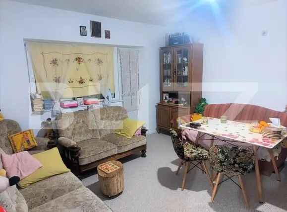 Apartament 3 camere, decomandat, 76mp, etaj 10/10, Micro 4