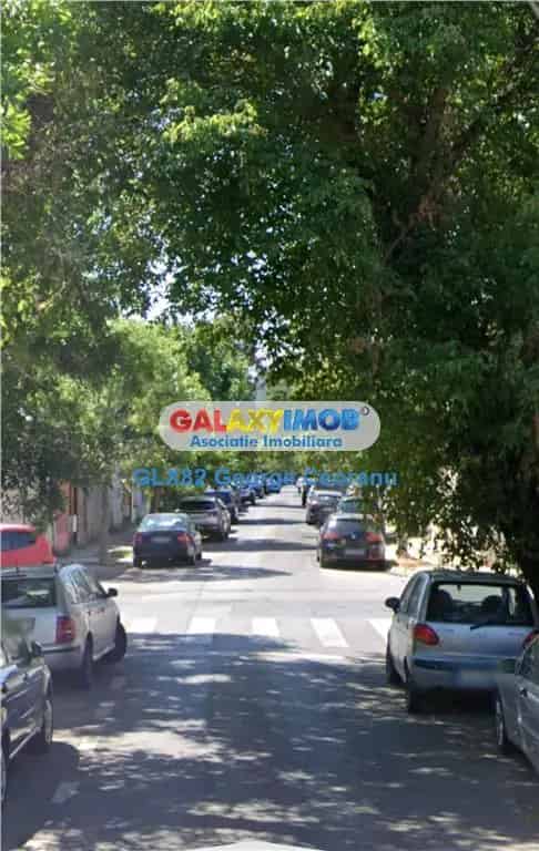 Vanzare teren 300mp Domenii Ion Mihalache
