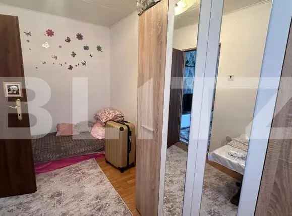 Apartament, 2 camere, semidecomandat, cartier Tiglari