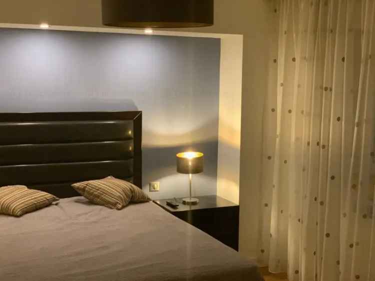 Inchiriere apartamente 3 camere Victoriei cu 2 bai si 2 balcoane