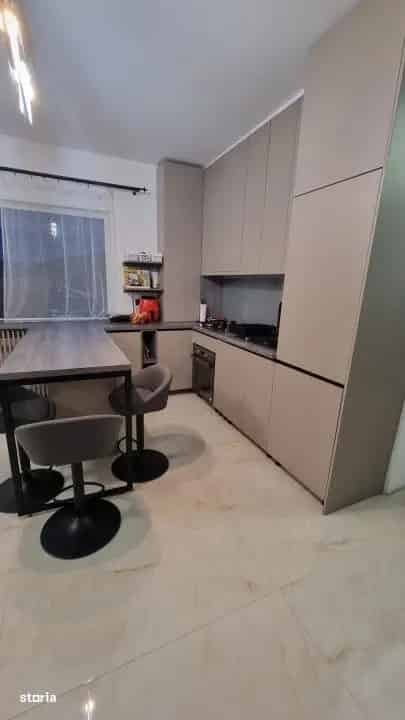 Vanzare apartament 3 camere Floresti zona Teilor cu garaj