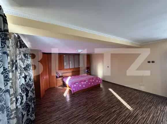 Casă 9 camere 283mp Romanesti Craiova