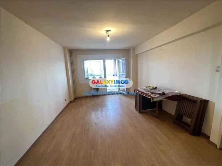 Vanzare apartament 2 camere, Ploiesti, situat la etajul 9, aproape de Gara de Sud