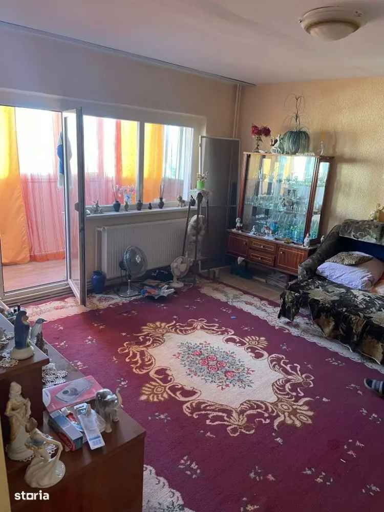 Vanzare apartamente 2 camere zona Scoala 4 semidecomandat