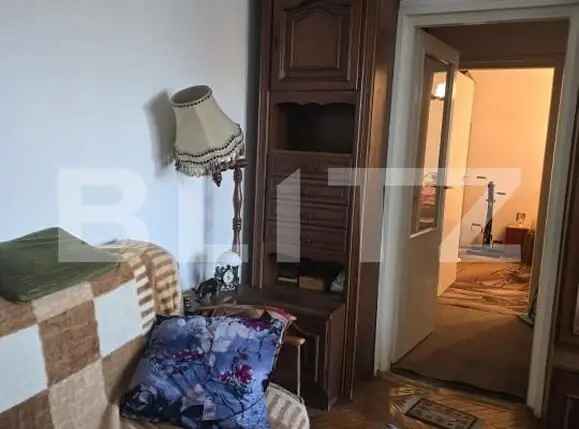 Apartament 2 camere, semidecomandat, 50 mp, etaj 1 – Strada Botizului