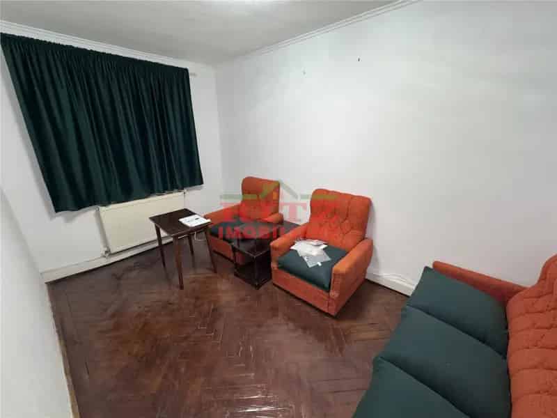 Apartament 4 camere Slatina zona centrala