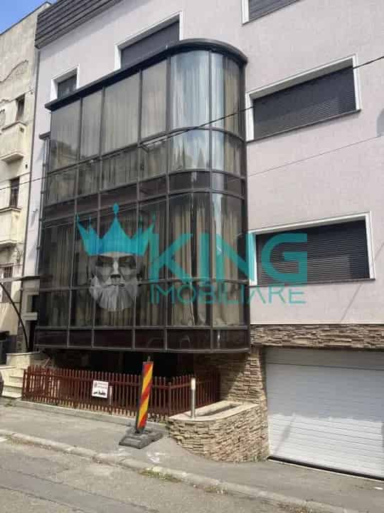 Apartament 2 Camere Hala Traian Modern 130mp Vila