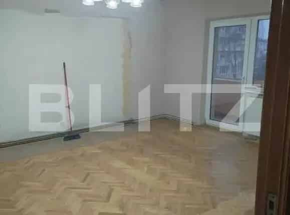 Apartament 3 camere de vanzare Petru Rares 77 mp renovare