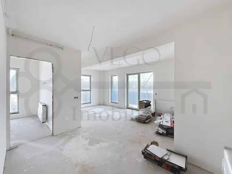 Apartament 2 camere Floresti Porii 43mp + balcon 13mp Parcare