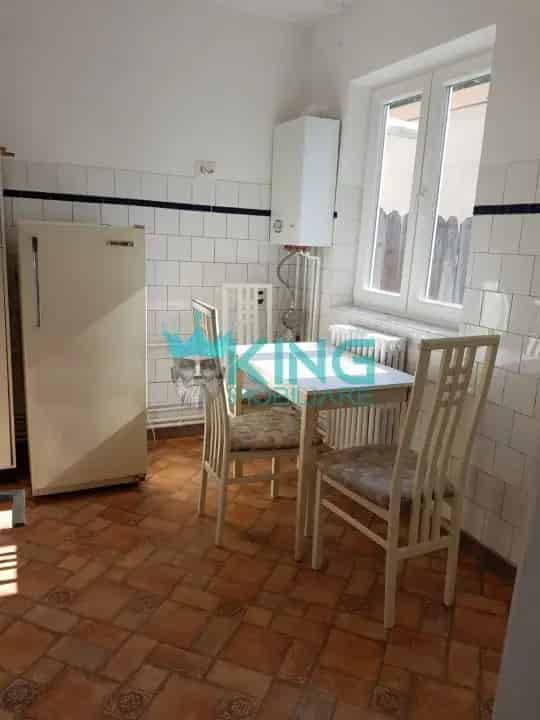 Apartament 3 Camere de Inchiriat 100mp Vila Centrala Proprie