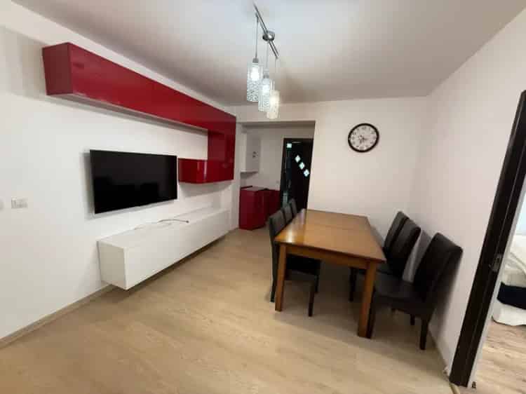 Apartament 3 camere Floresti zona Florilor