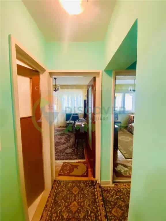 Apartament 3 camere decomandat centru