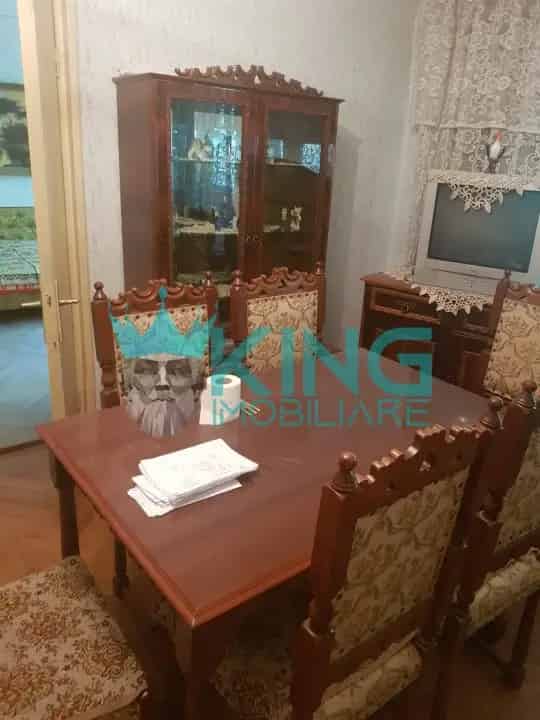 Apartament 2 camere Micro 16 - Semidecomandat