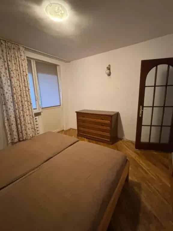 Apartament 3 camere Piatra Neamt Etaj 1 Decomandat