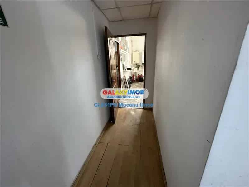 Inchiriere hala 300 mp Ploiesti zona Xenia birouri 60 mp