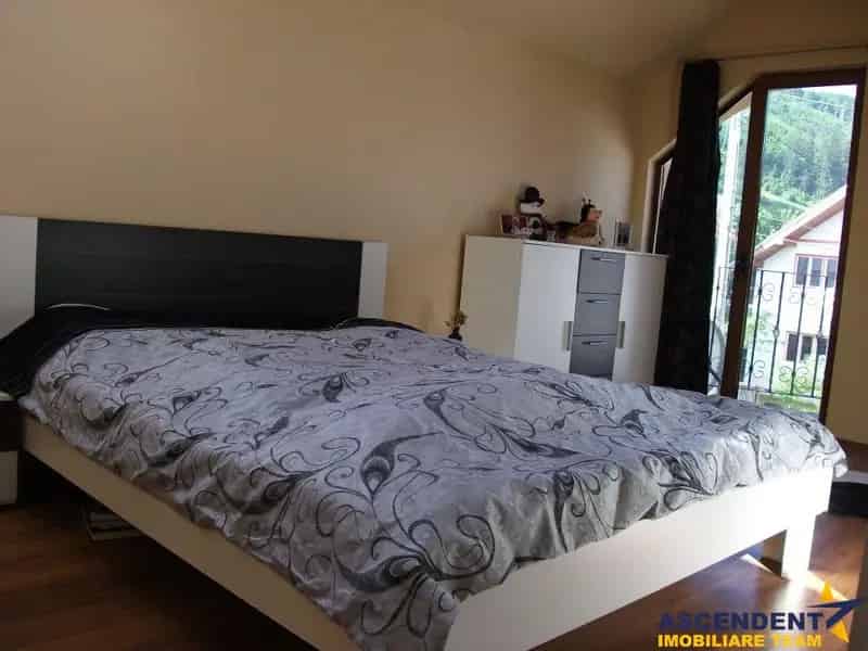 Casa 4 camere Bunloc Brasov 270mp Gradina Amenajata