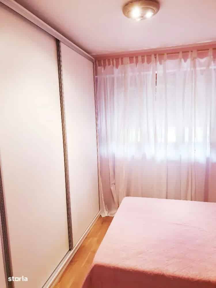 Apartament vanzare 2 camere zona Icfrimu 57 mp
