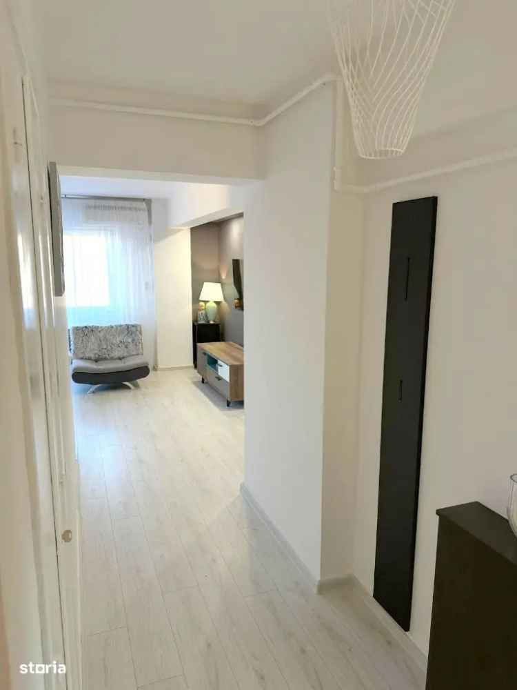 Apartament de vânzare 2 camere în București, renovat și mobilat lux