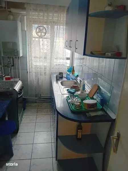 Vanzare apartamente 3 camere ultracentral cu centrala si balcon