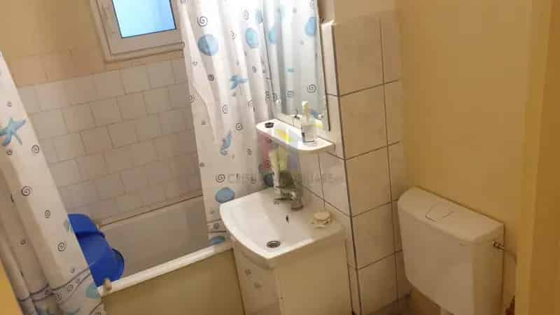 Apartament 3 camere decomandat Etaj 1 Obor