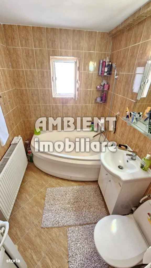 Vânzare apartament cu 2 camere mobilat în Cartier etaj 4