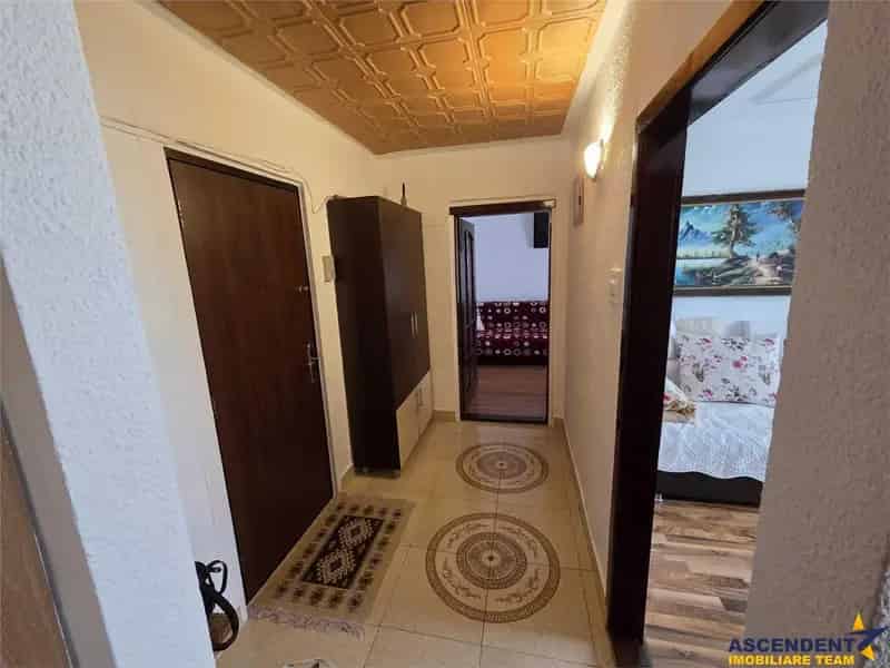 Apartament 54mp Brasov Etaj 2 - 2 Balcoane Beci Parcare