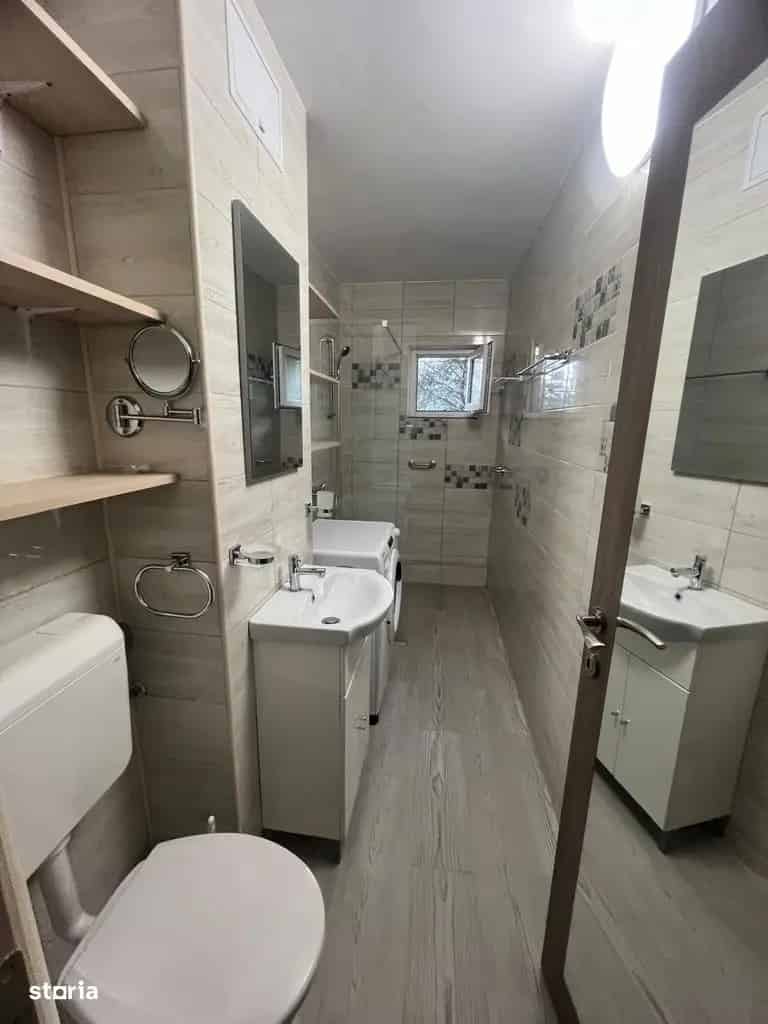 Apartament 45 mp Parter Bloc Mixt Basarabiei