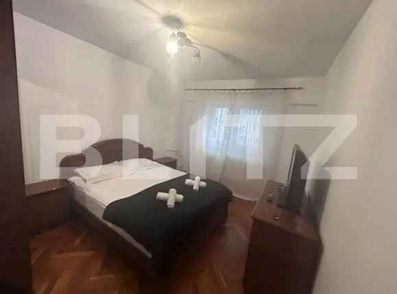 Apartament cu 3 camere, 100 mp, decomandat, Calea Bucuresti