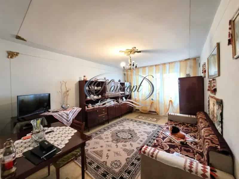 Apartament 3 camere decomandat zona Nora Manastur