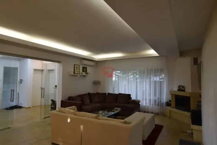 Vila spatioasa 380mp Chitila Mogosoaia - Rate Posibile