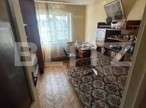 Apartament 3 camere Nanterre 62 mp renovare
