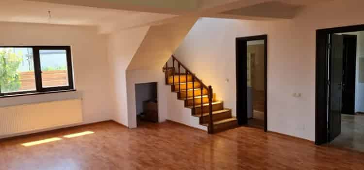 Vânzare Vilă Domnești 4 Camere 3 Băi 121mp
