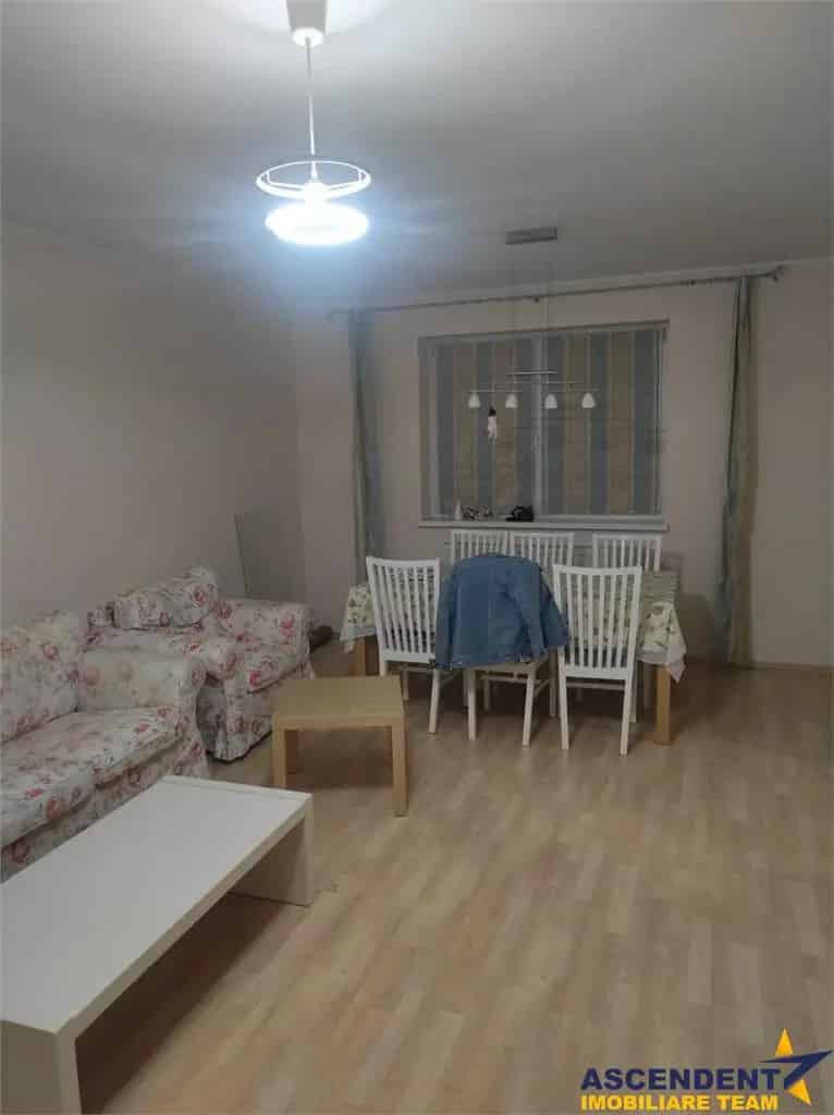 Apartament 3 camere mobilat utilat etaj 2 parcare boxa