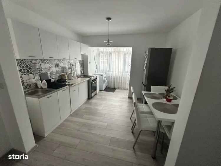 Vand apartament 2 camere decomandat zona Decebal recent renovat