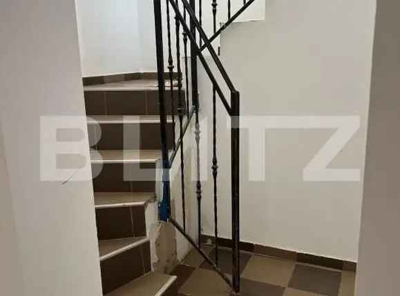 Apartament de vanzare 2 camere, decomandat, zona Jiului