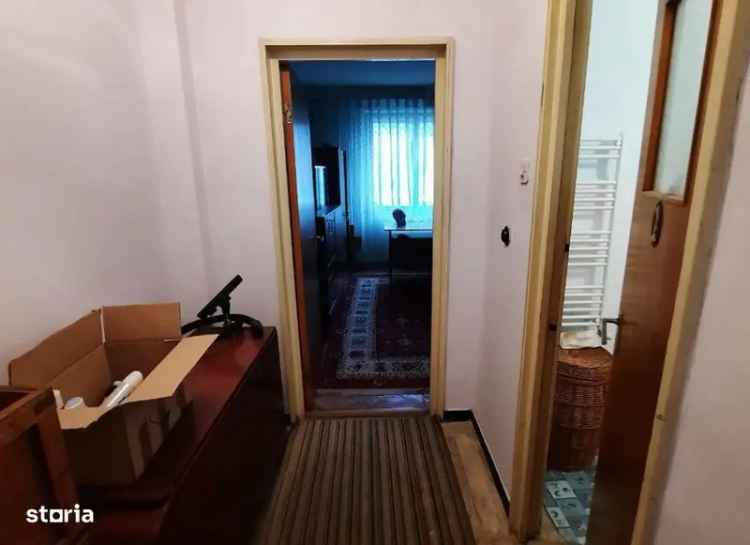 Vânzare apartament 4 camere Maratei cu centrale termice și balcoane