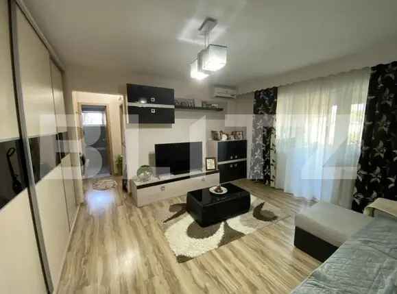 Apartament 2 camere, 45 mp, semidecomandat, zona Sfanta Vineri