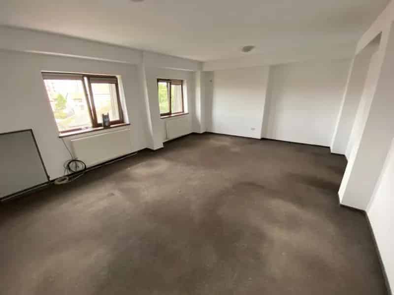 Spatiu Comercial Birou Delfinariu 30mp Etaj 3